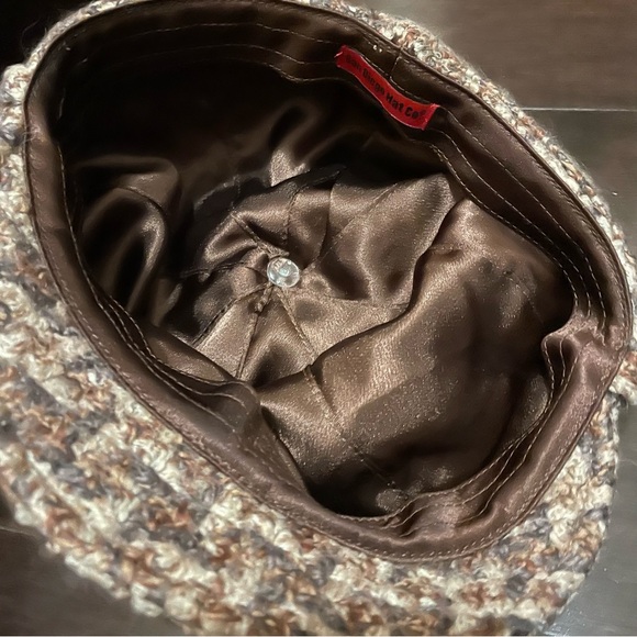 Women’s Wool Hat - Picture 2 of 6